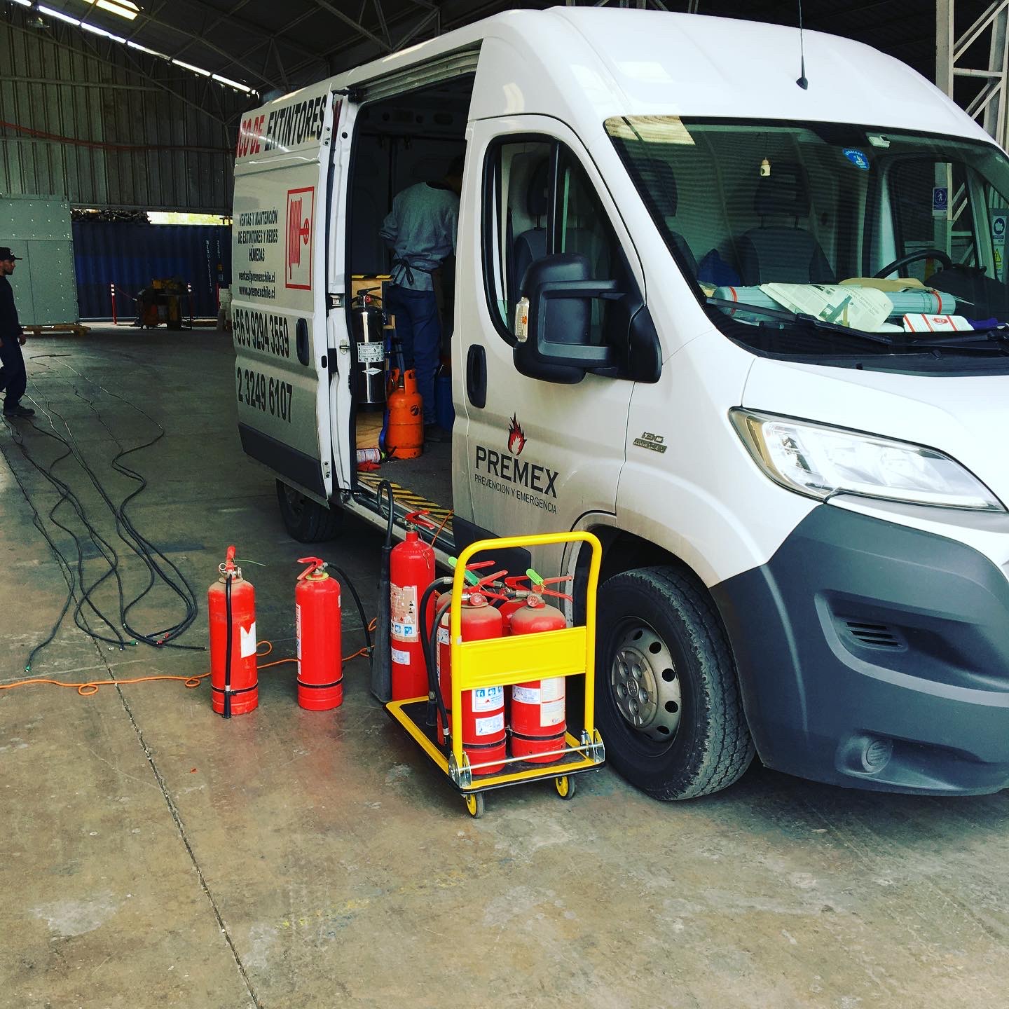 MANTENIMIENTO Y RECARGA DE EXTINTORES